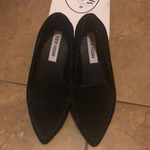 STEVE MADDEN Sued flat loafers
